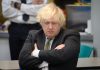 Boris Johnson esquece documento e não consegue votar em eleições do Reino Unido