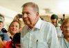Opositor Edmundo González deixa a Venezuela e recebe asilo na Espanha