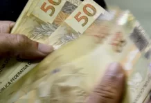 Primeira parcela do décimo terceiro deve ser depositada até esta sexta