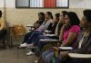 Rede de cursinhos populares dá bolsa de R$ 200 a estudantes