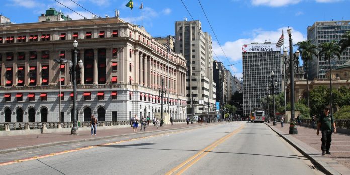 Dia do Trabalhador: o que abre e o que fecha em São Paulo