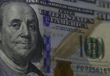 Dólar cai para R$ 5,80 após Trump acenar com acordo com a China