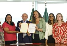 Lula sanciona leis para proteção de direitos das mulheres