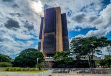 Copom eleva juros básicos da economia para 14,75% ao ano